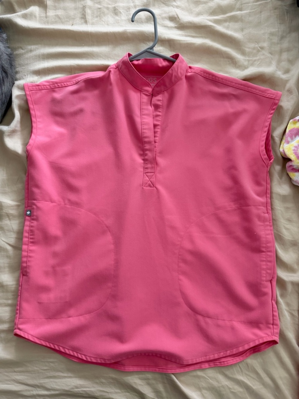 Figs Women's Mandarin Collar Scrub Top in Bright Pink